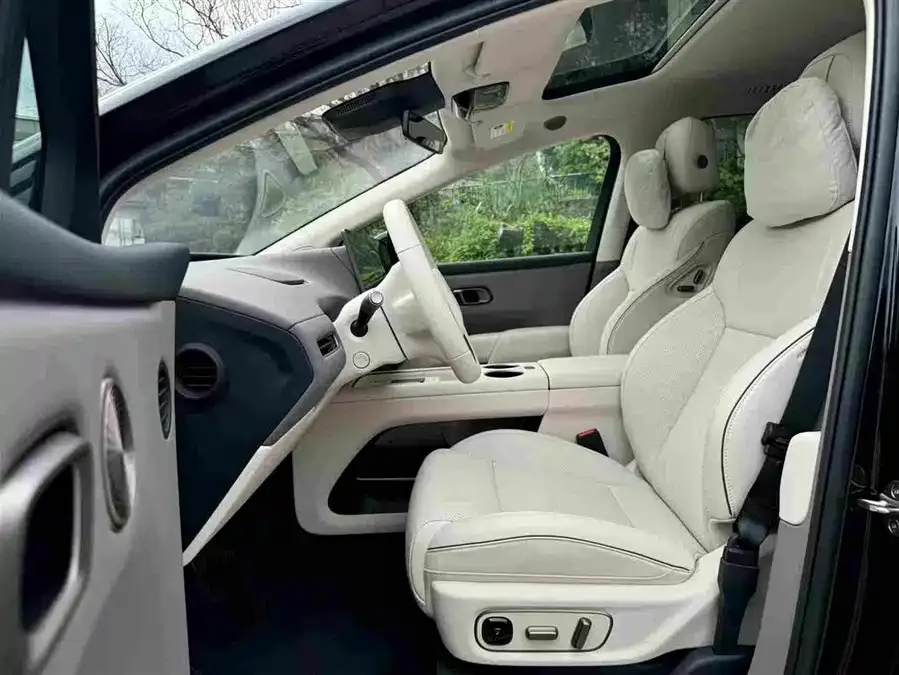 Li Ideal i8 Ideal i8 2025 Standard Edition 2026 — миниатюра 2