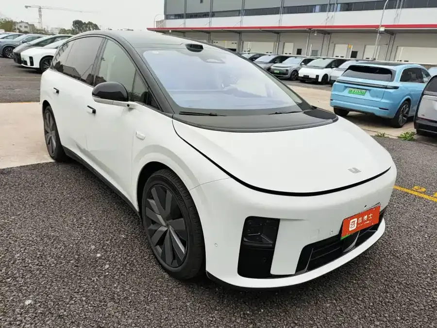 Li Ideal i8 Ideal i8 2025 Standard Edition 2025 — миниатюра 4
