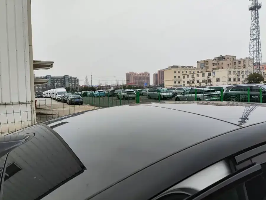 Li Ideal i8 Ideal i8 2025 Standard Edition 2025 — миниатюра 5