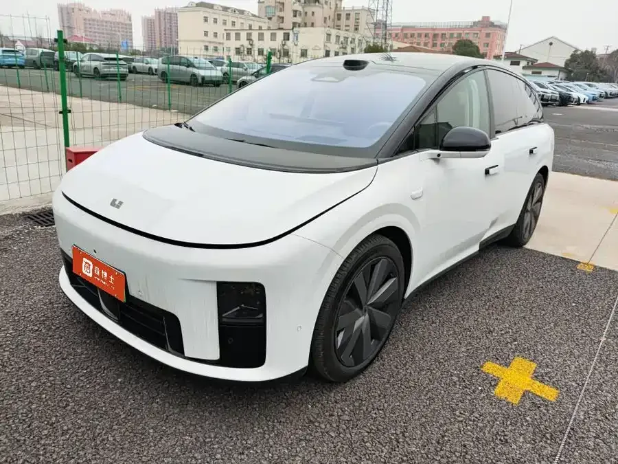 Li Ideal i8 2025