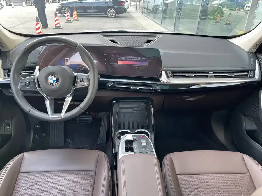 BMW X1 2024 sDrive20Li X Design Package 2025 — миниатюра 2