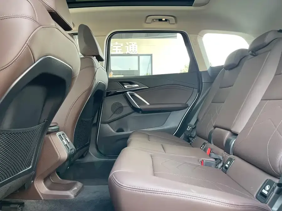 BMW X1 2024 sDrive20Li X Design Package 2025 — миниатюра 3