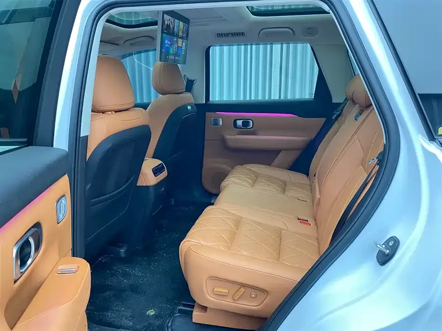 Leapmotor C16 Leapmotor C16 2026 Pure Electric 630 LiDAR Zhizun Edition 5-seater 2025 — миниатюра 3