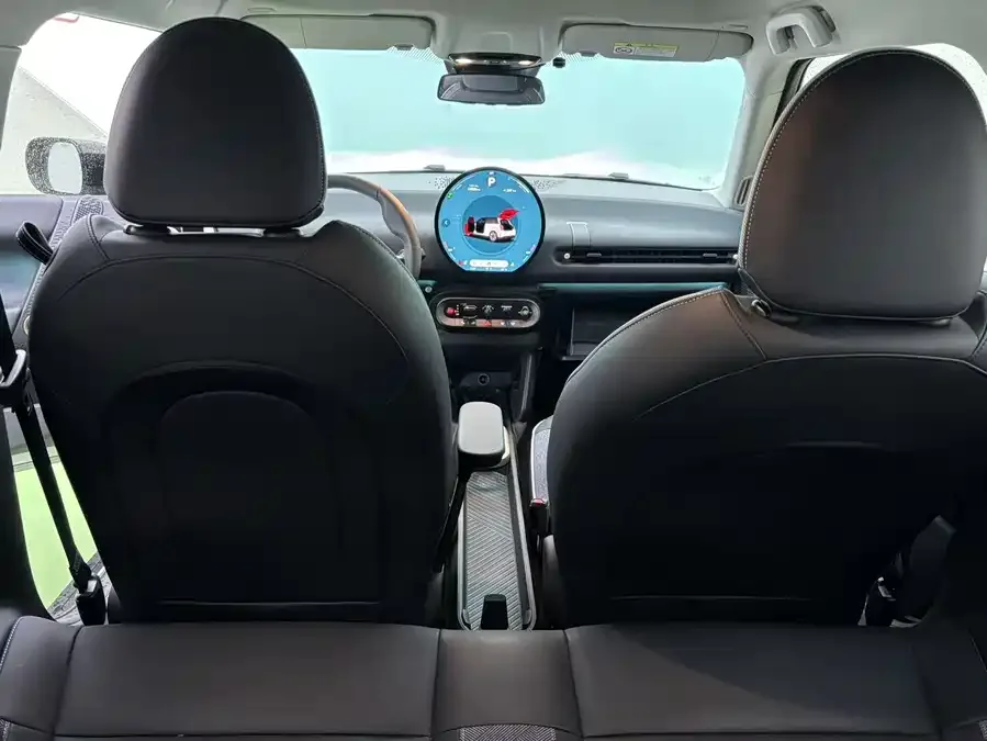 MINI electric COOPER Electric MINI COOPER 2025 456km COOPER E Classic 2025 — миниатюра 5