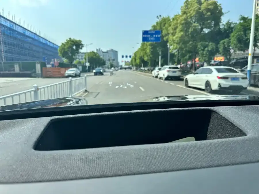 Lok Dao L90 2025 Audi L90 Ultra 7-seater 2026 — миниатюра 4