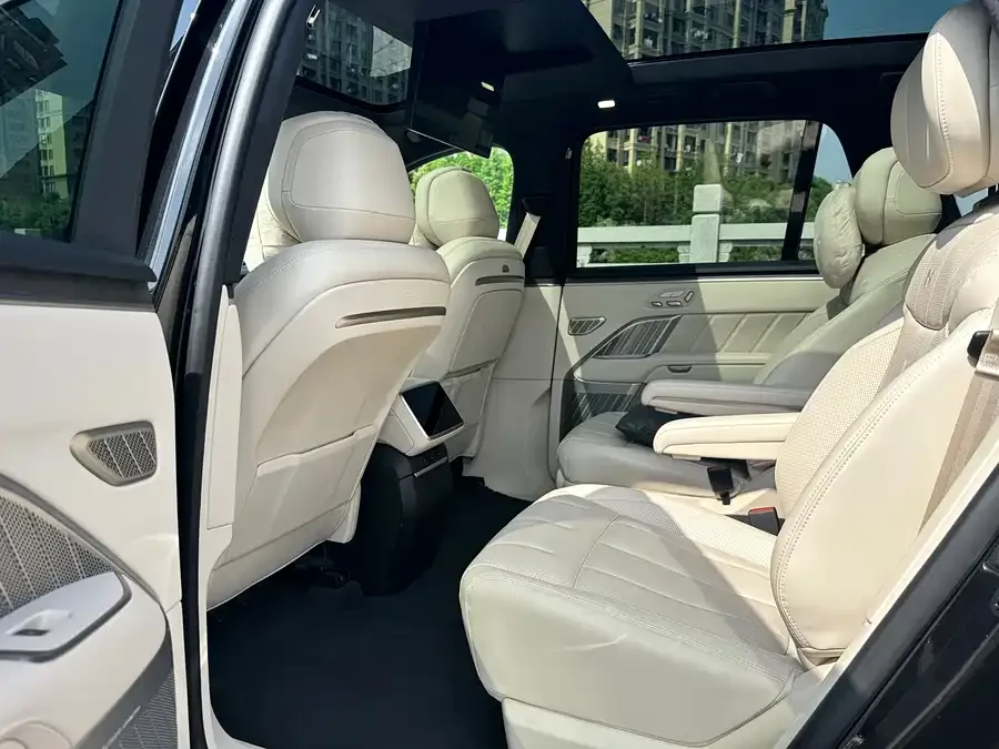 Lok Dao L90 2025 Audi L90 Ultra 7-seater 2026 — миниатюра 5