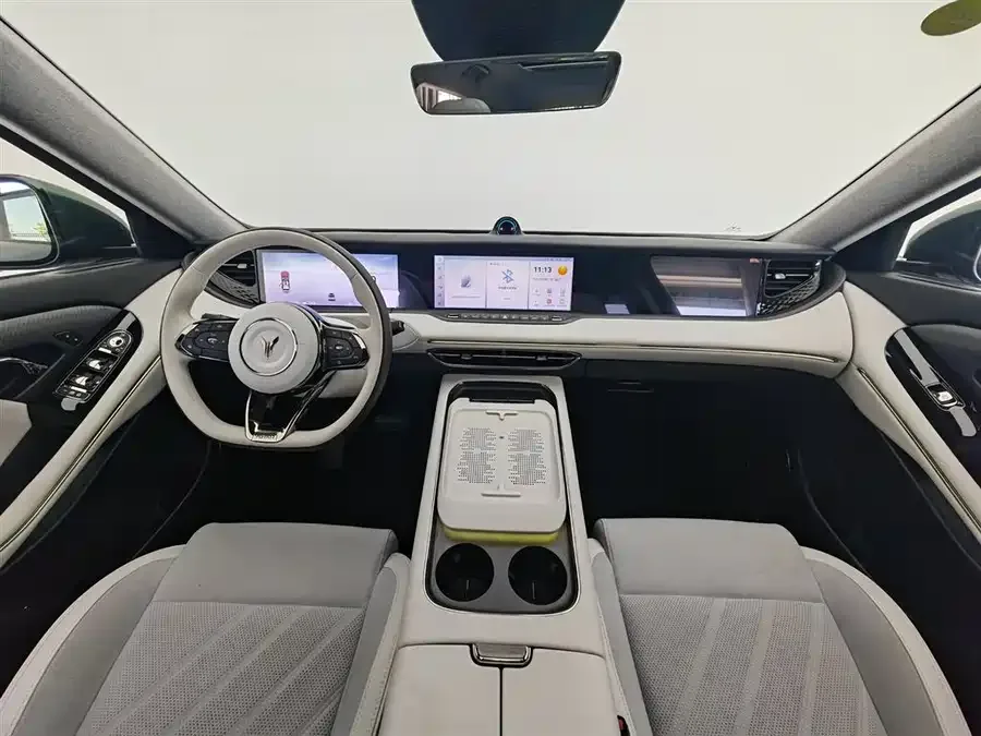 Voyah Lantu FREE VOYAH FREE 2025 318 318km RWD Touring Edition 2025 — миниатюра 2