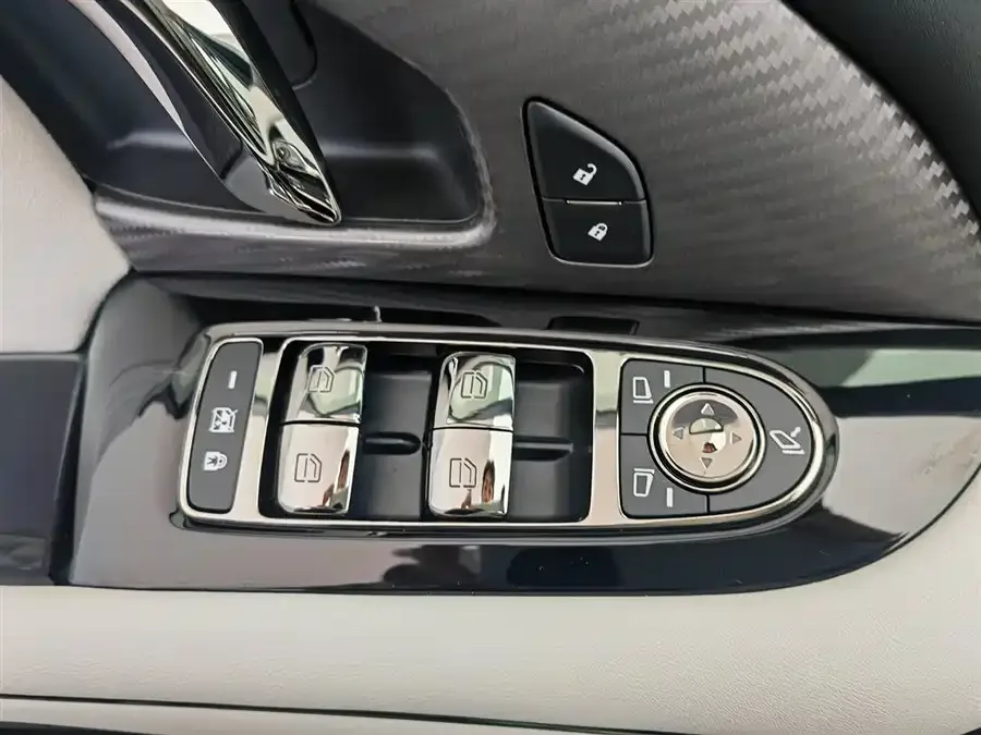 Voyah Lantu FREE VOYAH FREE 2025 318 318km RWD Touring Edition 2025 — миниатюра 3