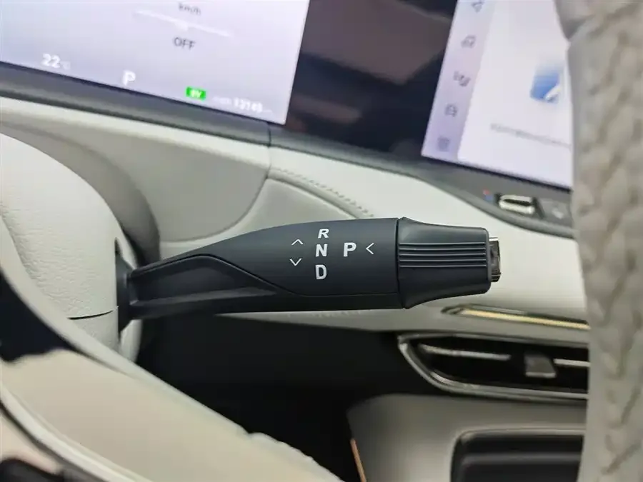 Voyah Lantu FREE VOYAH FREE 2025 318 318km RWD Touring Edition 2025 — миниатюра 4