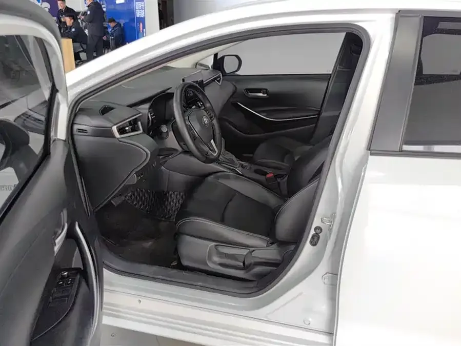 Toyota Corolla 2021 Corolla Hybrid 1.8L E-CVT Elite Edition 2022 — миниатюра 3