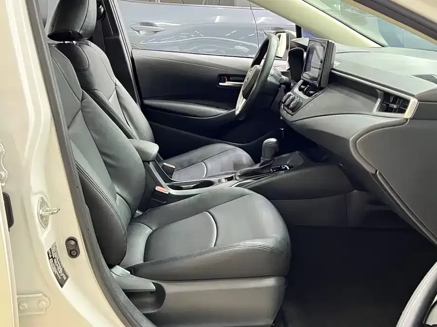 Toyota Corolla Corolla 2022 TNGA 1.5L CVT Pioneer Edition 2022 — миниатюра 5