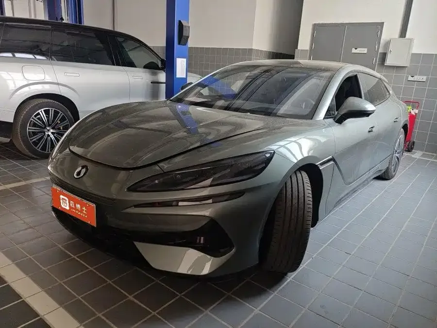 BYD Z9GT 2025