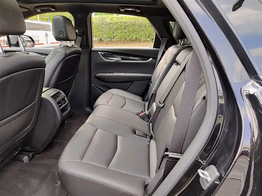 Cadillac XT5 2022 2.0T two-wheel drive luxury model 2022 — миниатюра 5