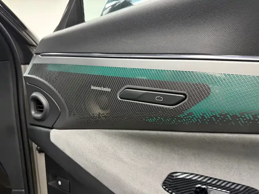Lynk & Co 08 EM-P Lynk & Co 08 EM-P 2023 model 245km ultra-long range Halo 2023 — миниатюра 3