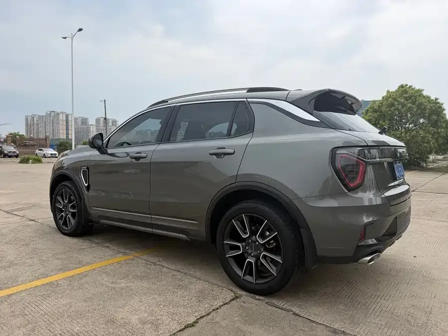 Lynk & Co 01 Lynk & Co 01 2021 2.0TD 2WD Yao Pro 2022 — миниатюра 2