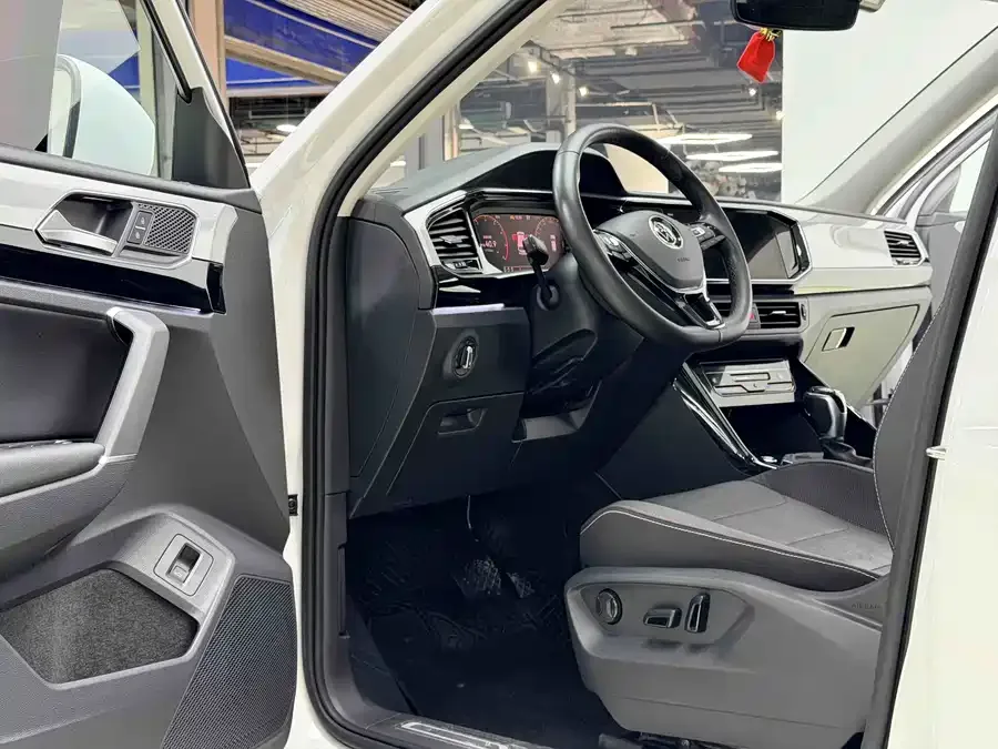 Volkswagen Tayron Tanyue 2022 280TSI 2WD Luxury Smart Edition 2023 — миниатюра 5