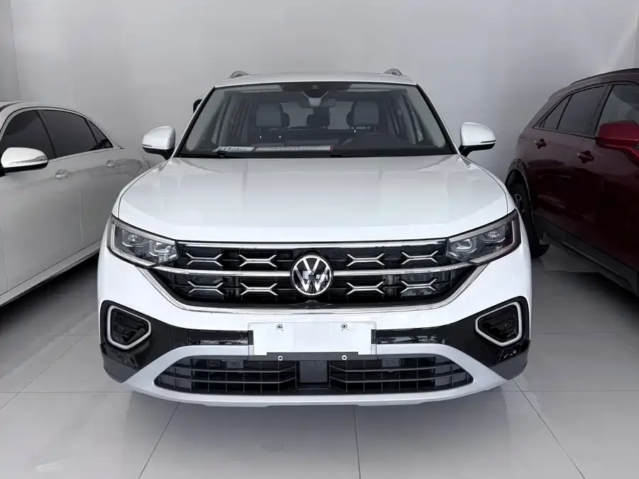 Volkswagen Tayron Tanyue 2023 330TSI 2WD Luxury Plus Advanced Edition 2022 — фото 1, купить с доставкой в Москву