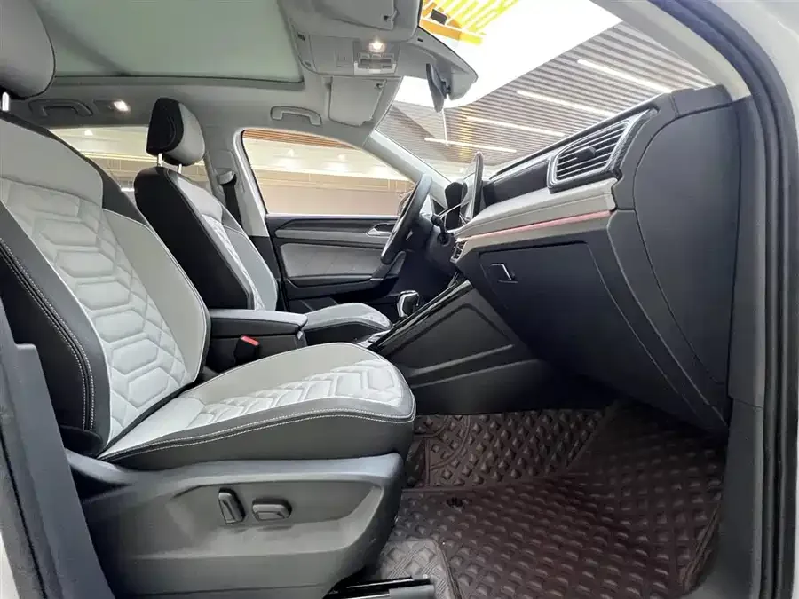 Volkswagen Tayron Tanyue 2023 280TSI 2WD Luxury Plus Advanced Edition 2022 — миниатюра 5
