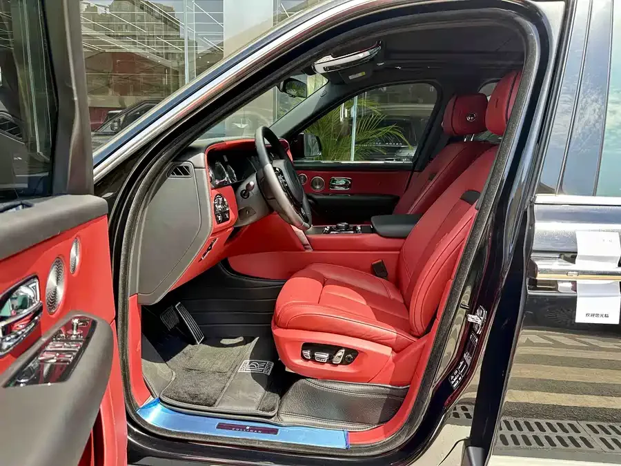 Rolls-Royce Cullinan Cullinan 2018 four-seat version 2022 — миниатюра 2