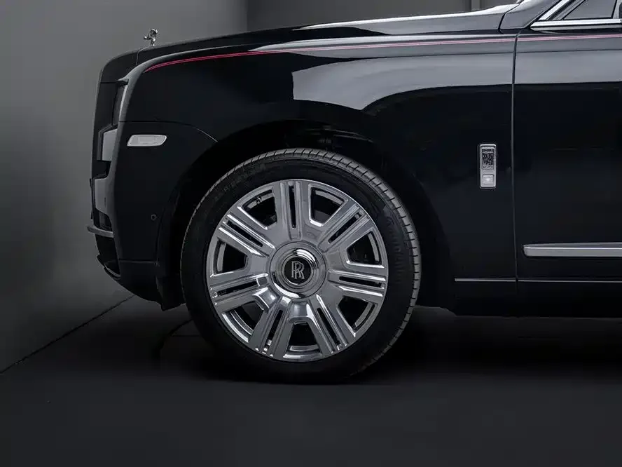 Rolls-Royce Cullinan Cullinan 2018 four-seat version 2023 — миниатюра 2