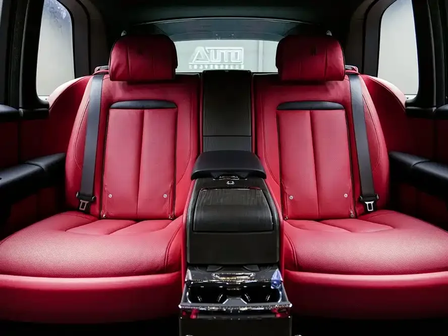 Rolls-Royce Cullinan Cullinan 2018 four-seat version 2023 — миниатюра 4