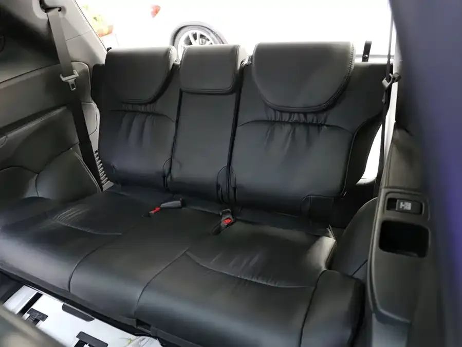 Honda Elysion Elysion 2024 2.0L e:HEV Luxury Edition 2025 — миниатюра 3