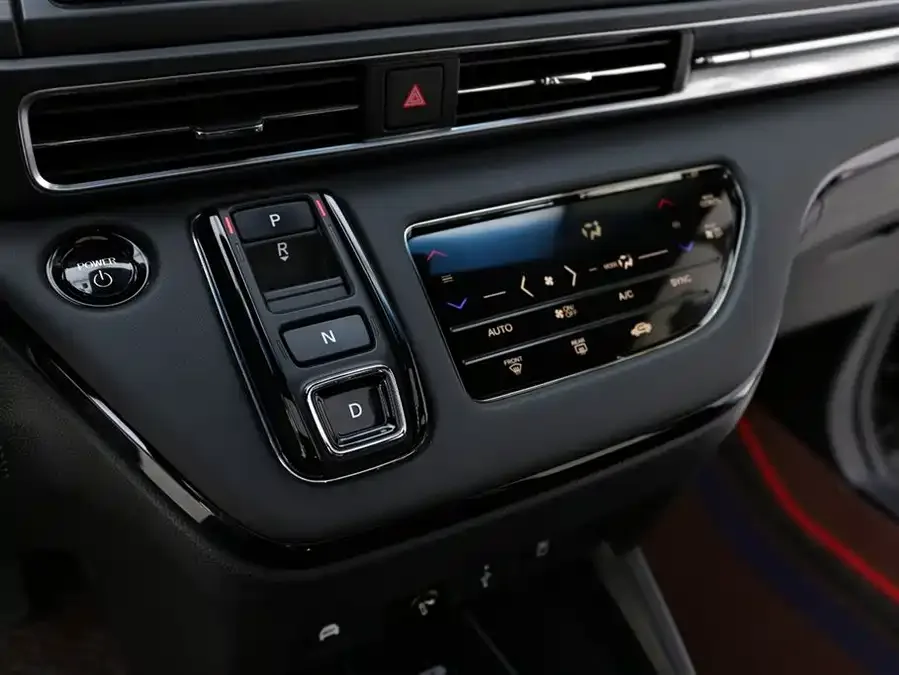 Honda Elysion Elysion 2024 2.0L e:HEV Luxury Edition 2025 — миниатюра 4