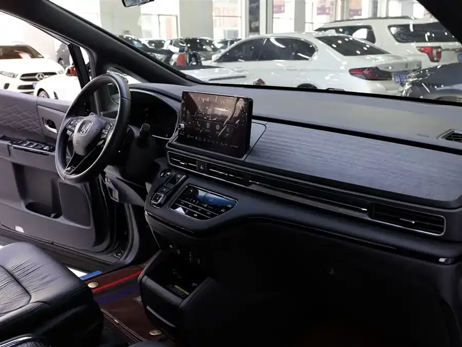Honda Elysion Elysion 2024 2.0L e:HEV Luxury Edition 2025 — миниатюра 5