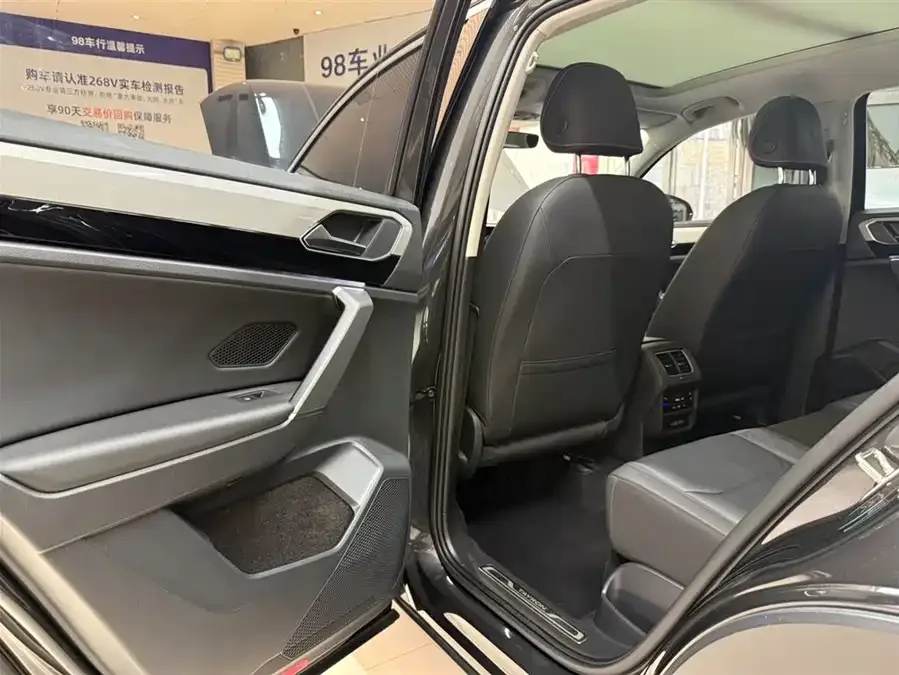 Volkswagen Tayron Tanyue 2022 280TSI 2WD Luxury Smart Edition 2022 — миниатюра 4