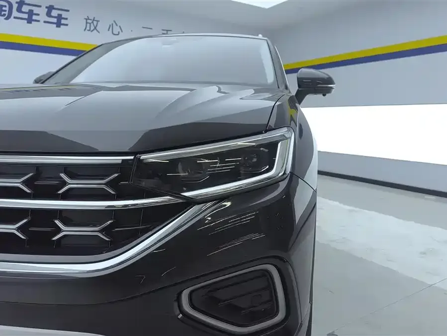 Volkswagen Tayron Tanyue 2023 330TSI 2WD Luxury Plus Advanced Edition 2023 — миниатюра 2