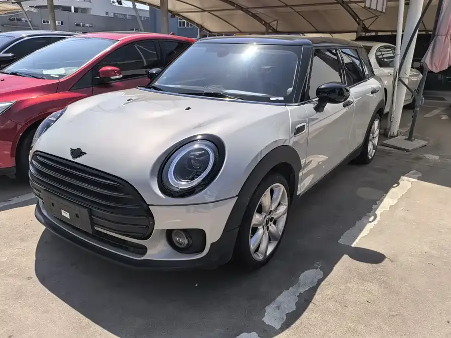 MINI CLUBMAN MINI CLUBMAN 2023 1.5T COOPER Connoisseur 2022 — фото 1, купить с доставкой в Москву