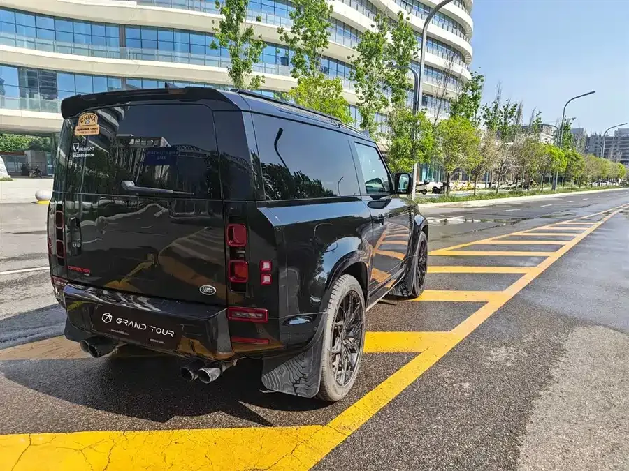 Land Rover guard Land Rover Defender 2023 90 3.0T P400 XS 2023 — миниатюра 5