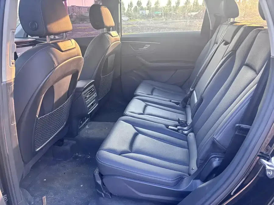 Audi Q7 2024 45 TFSI quattro S line Black Warrior 2024 — миниатюра 2