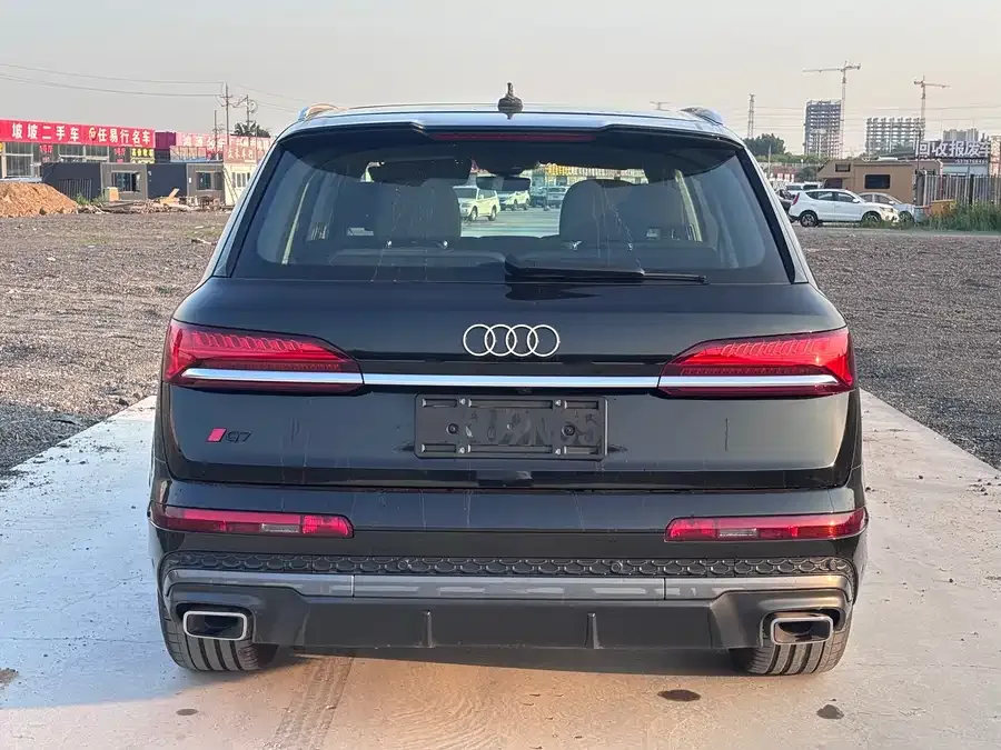 Audi Q7 2024 45 TFSI quattro S line Black Warrior 2024 — миниатюра 5