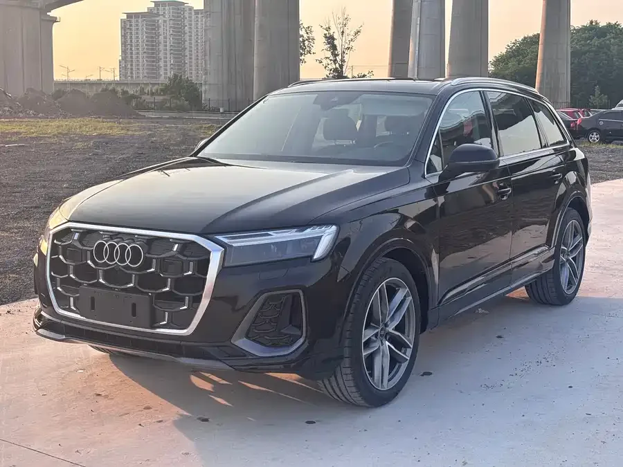 Audi Q7 2024