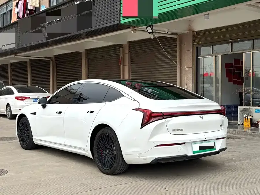 NETA Nezha S Nezha S 2022 pure electric 715km rear-wheel drive large version 2023 — миниатюра 3