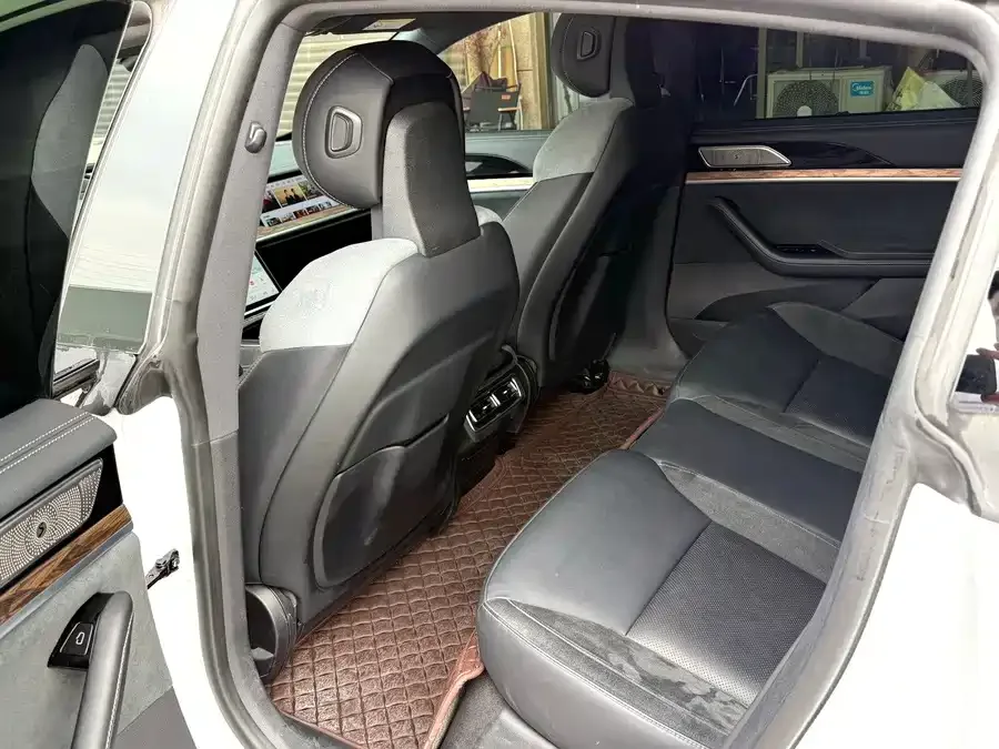 NETA Nezha S Nezha S 2022 pure electric 715km rear-wheel drive large version 2023 — миниатюра 4