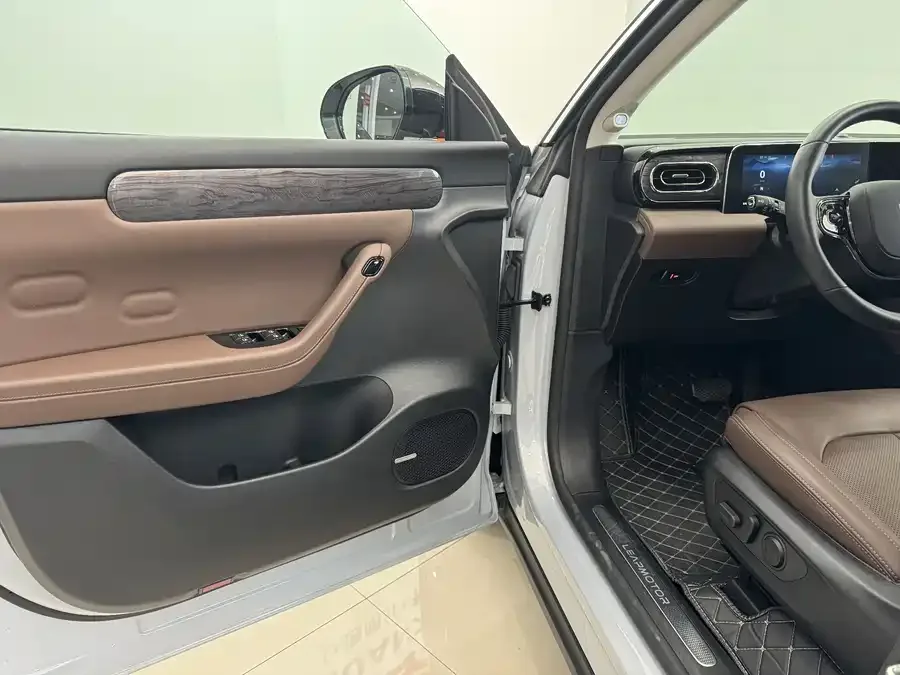 Leapmotor C11 Leapmotor C11 2023 Extended Range 285 Smart Edition 2023 — миниатюра 5