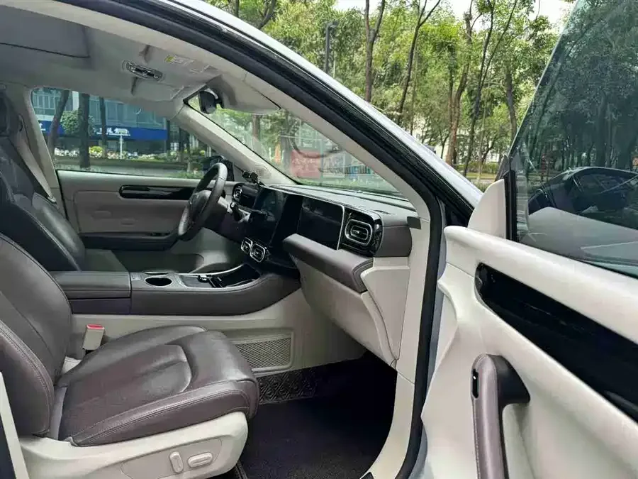 Leapmotor C11 Leapmotor C11 2023 Extended Range 180 Comfort Edition 2023 — миниатюра 4