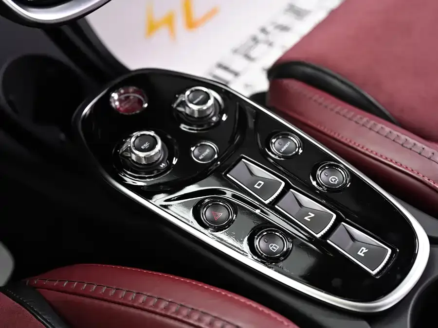 McLaren GT 2023 4.0T Standard 2023 — миниатюра 3