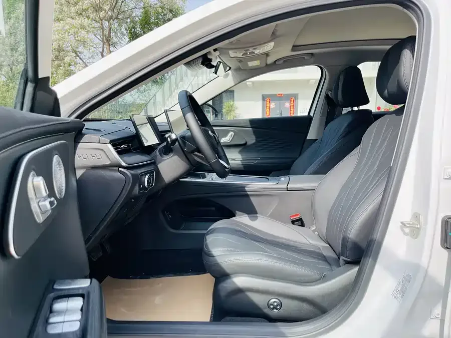 Chery Fengyun A8L Fengyun A8L 2025 1.5TGDI 145km Luxury Edition 2026 — миниатюра 2