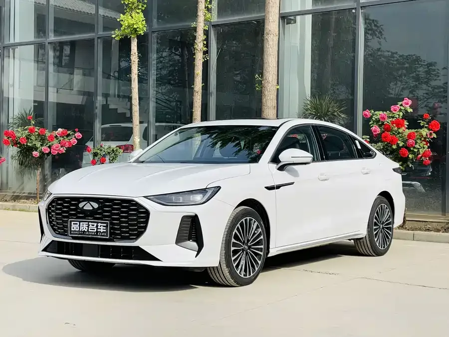 Chery Fengyun A8L Fengyun A8L 2025 1.5TGDI 145km Luxury Edition 2026 — фото 1, купить с доставкой в Москву