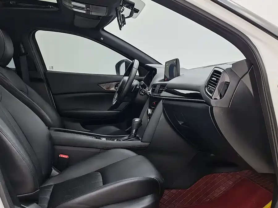 Mazda CX-4 2021 2.0L Automatic 2WD Blue Sky Explorer Edition 2023 — миниатюра 3