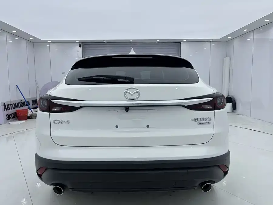 Mazda CX-4 2021 2.0L Automatic 2WD Blue Sky Vitality Edition 2023 — миниатюра 2