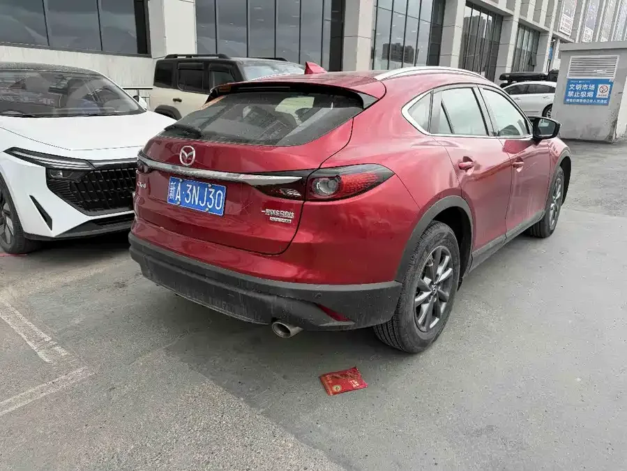 Mazda CX-4 2021 2.0L Automatic 2WD Blue Sky Premium Edition 2022 — миниатюра 3