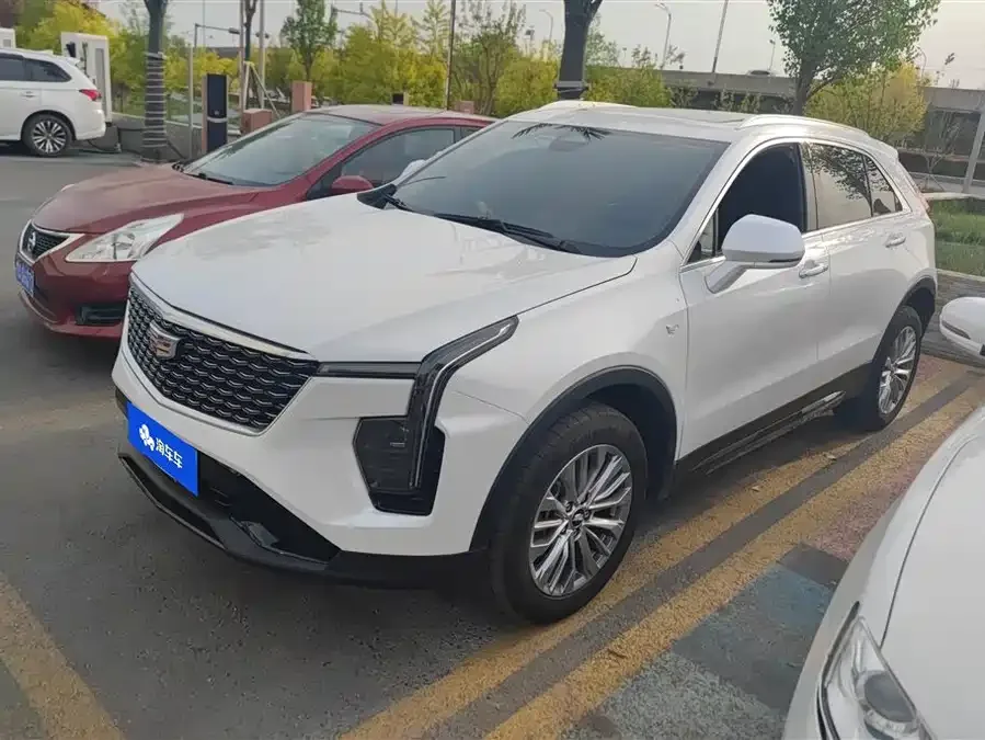 Cadillac XT4 2026