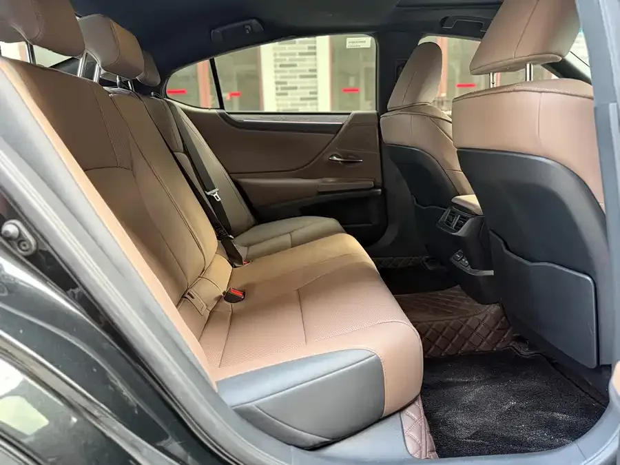 Lexus ES 2025 200 Premium Edition 2025 — миниатюра 3