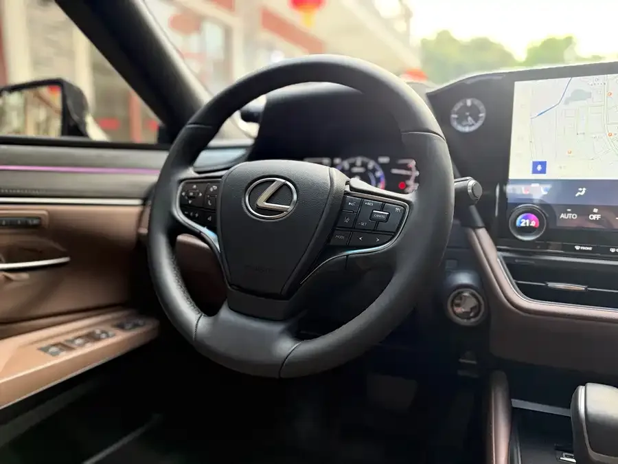 Lexus ES 2025 200 Premium Edition 2025 — миниатюра 4