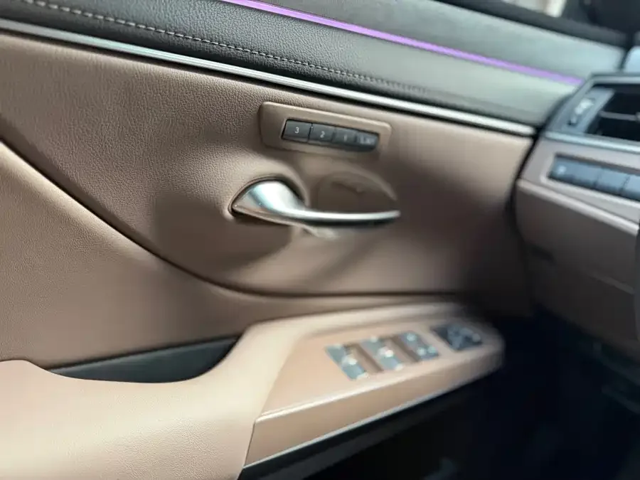Lexus ES 2025 200 Premium Edition 2025 — миниатюра 5