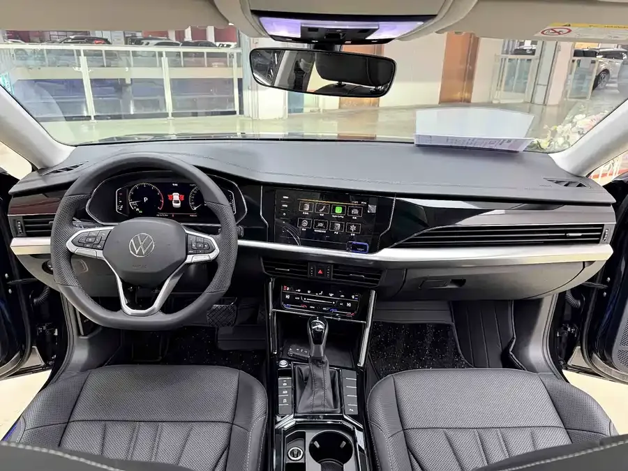 Volkswagen Passat Passat 2024 330TSI Elite Edition 2025 — миниатюра 3